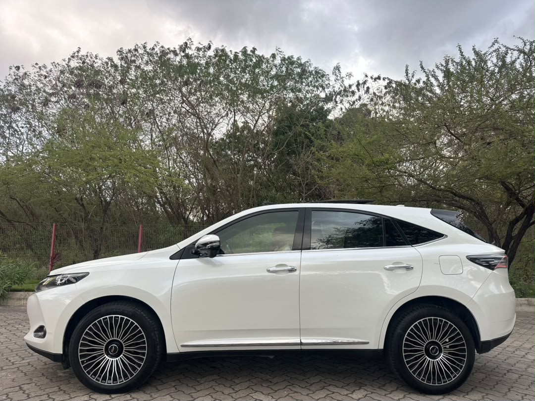 TOYOTA HARRIER NEW MODEL thumbnail 11